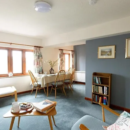 Katherines Court - Spacious With Rolling Hill Views アパート ケンダル