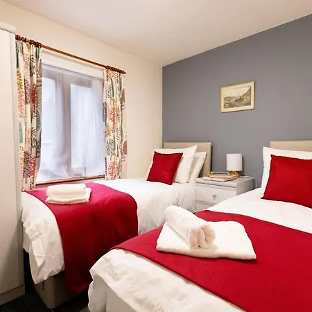 Lägenhet Katherines Court - Spacious With Rolling Hill Views *