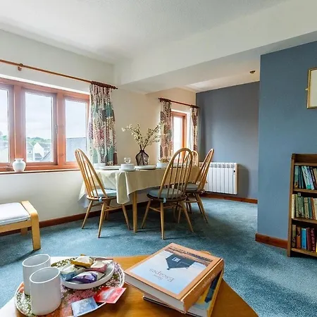 Katherines Court - Spacious With Rolling Hill Views Kendal