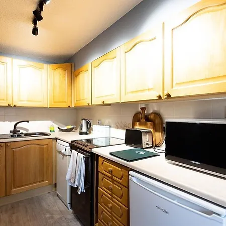 شقة Katherines Court - Spacious With Rolling Hill Views